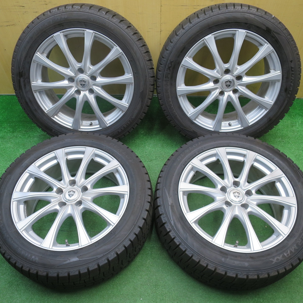 超バリ溝!23年!キレイ!9.5分以上★スタッドレス 235/50R18 ダンロップ ウインターマックス WM02 ESTROSA エステローザ 18インチ PCD114.3/5H★5111702NJス