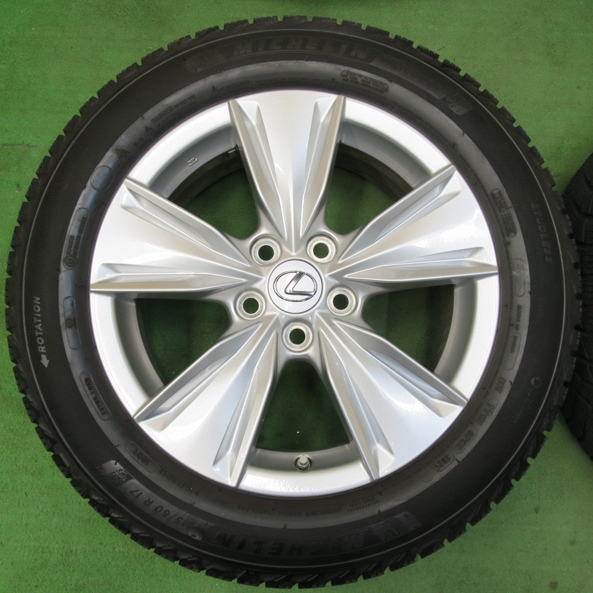 センサー付!バリ溝!21年!キレイ!9.5分以上★レクサス UX バージョンC 純正 215/60R17 スタッドレス ミシュラン X-ICE SNOW 17インチ PCD114.3/5H★5012812イス