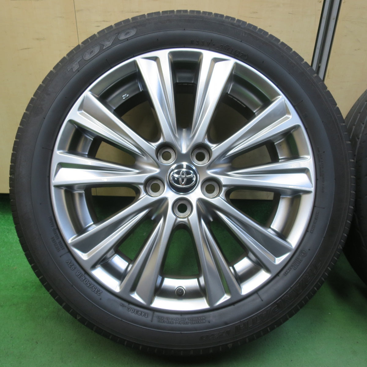 キレイ!22年★トヨタ 30系 アルファード ヴェルファイア 純正 235/50R18 トーヨー トランパス R30 18インチ PCD114.3/5H★5081601イノ