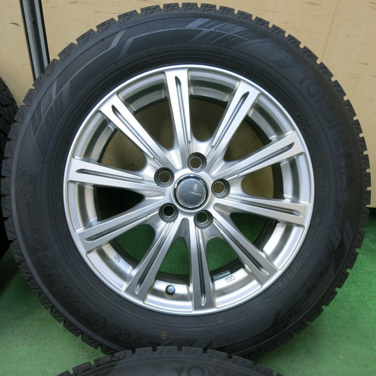 超バリ溝!23年!キレイ!ほぼ10分★プリウス 等 195/65R15 スタッドレス ヨコハマ アイスガード iG60 MiLLOUS ミルアス 15インチ PCD100/5H★5012212SYス