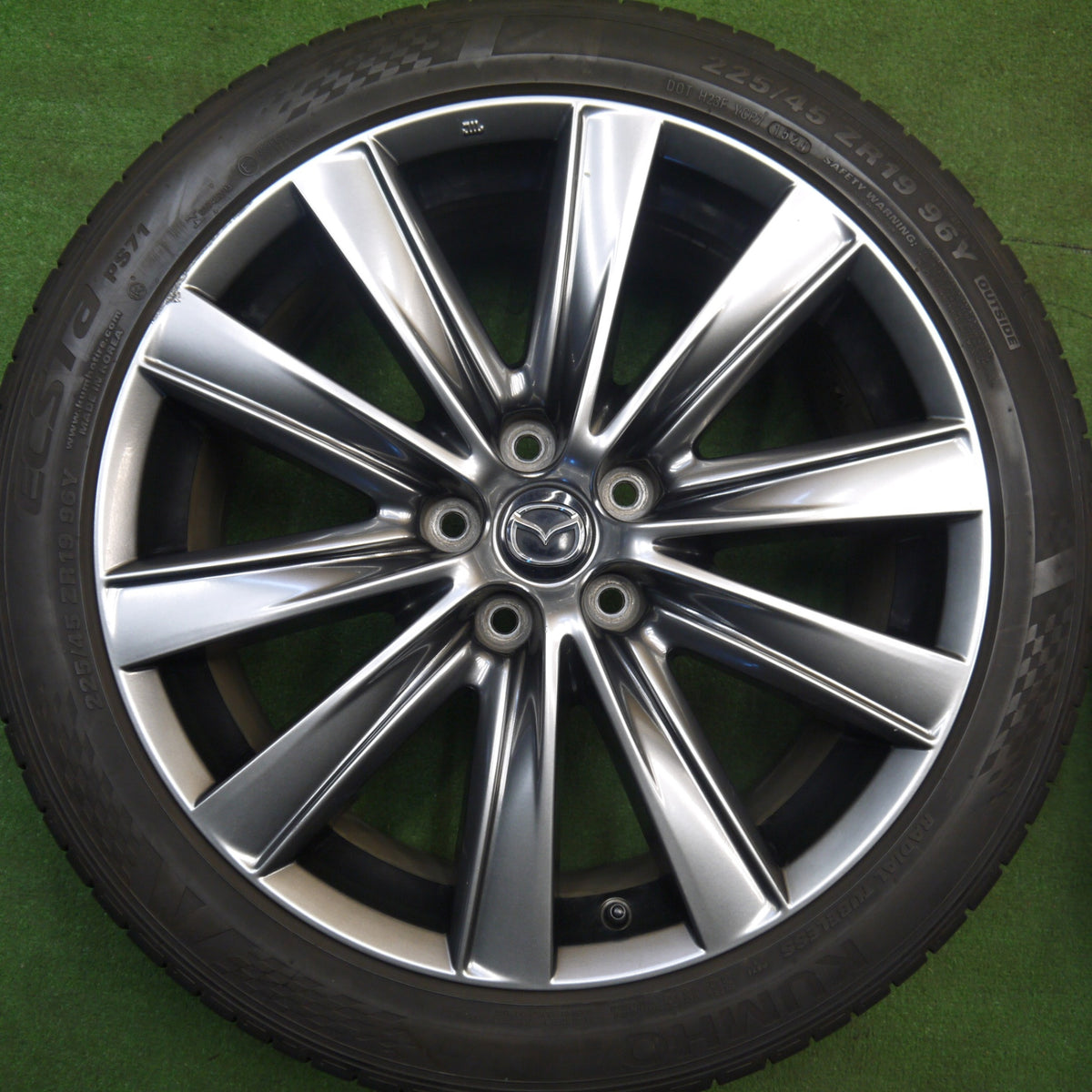 バリ溝!24年!キレイ!9.5分★マツダ6 Lパッケージ 純正 225/45R19 クムホ エクスタ PS71 KUMHO ECSTA 19インチ PCD114.3/5H★6021608Hノ