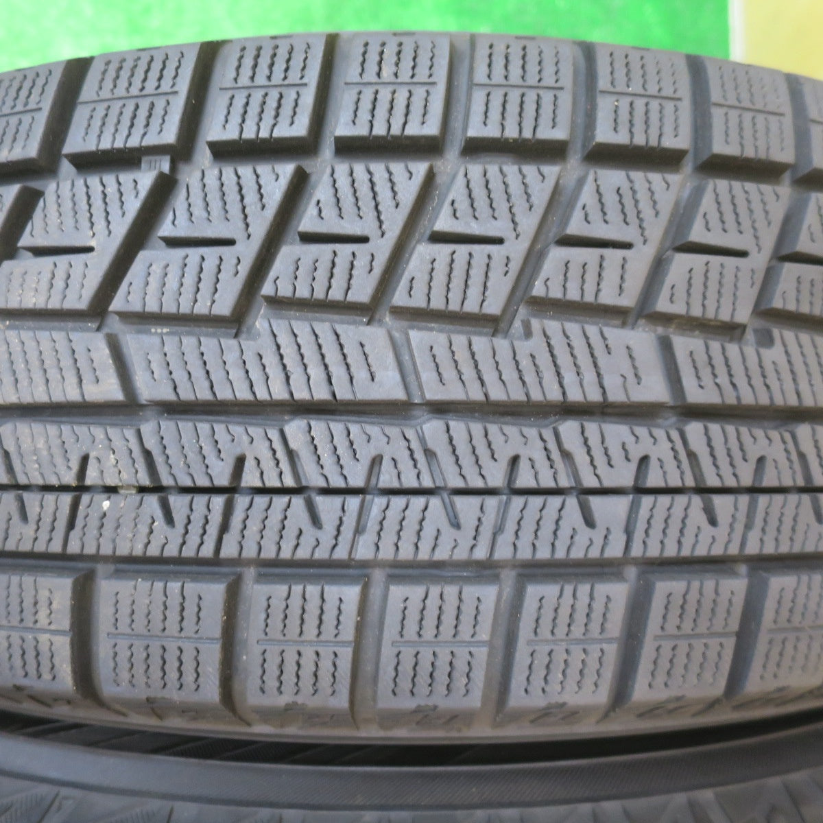 バリ溝!23年!キレイ!9.5分★ワーゲン ポロ 純正 185/65R15 スタッドレス ヨコハマ アイスガード iG60 15インチ PCD100/5H★5101602NJス