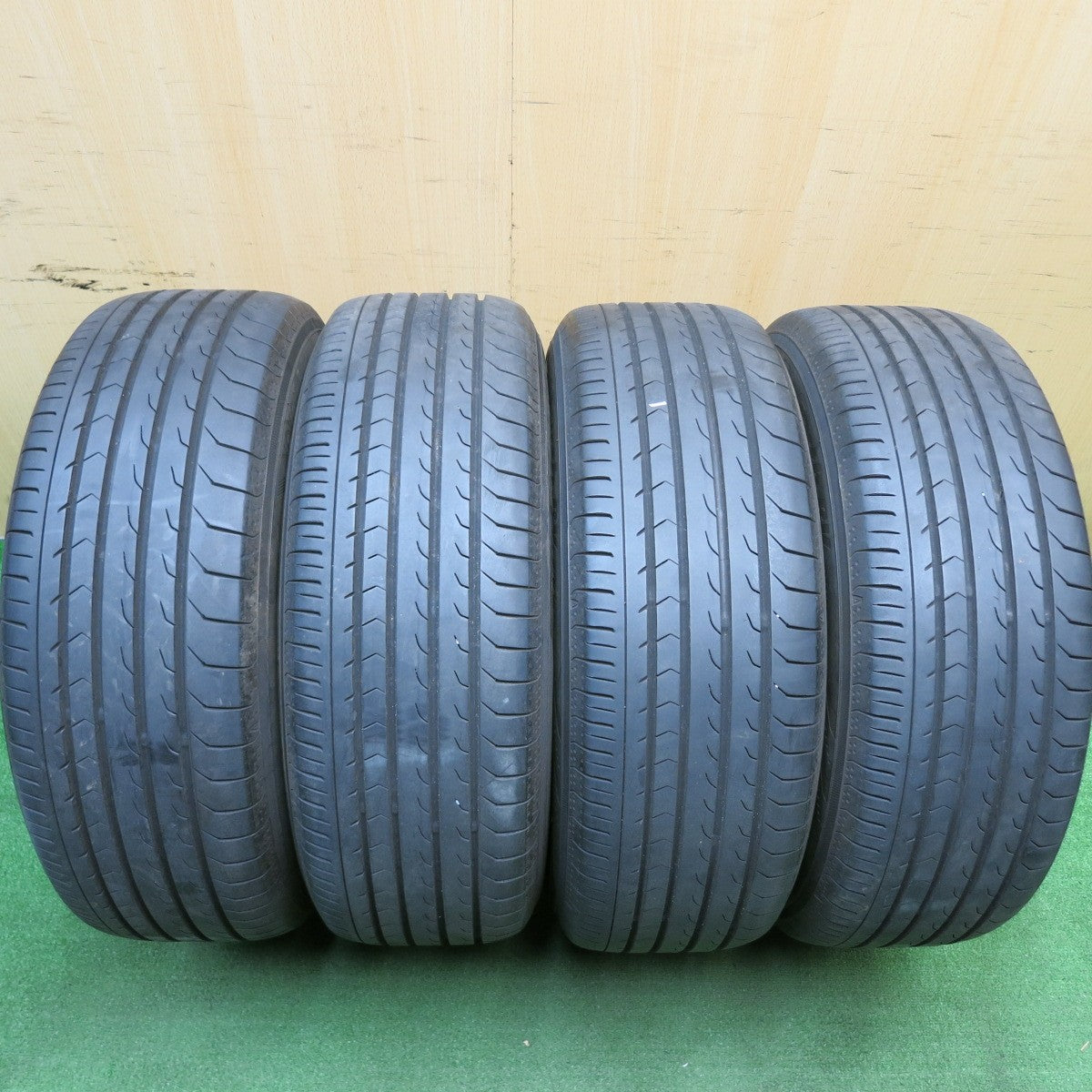バリ溝!23年!9分★トヨタ 20系 アルファード ヴェルファイア 純正 215/65R16 ヨコハマ BluEarth-RV RV03 16インチ PCD114.3/5H★5041805TNノ