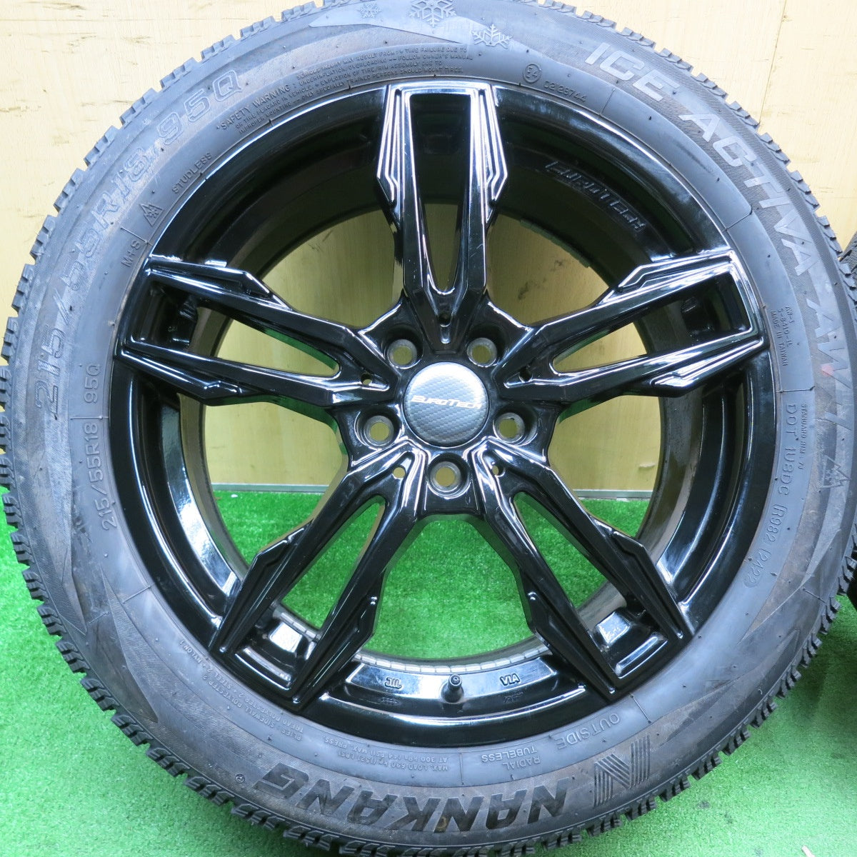バリ溝!22年!9.5分以上★ボルボ 等 EUROTECH GAYA ELISI 215/55R18 スタッドレス ナンカン アイスアクティバ AW-1 ユーロテック ガヤ エリージ PCD108/5H★5052006TNス