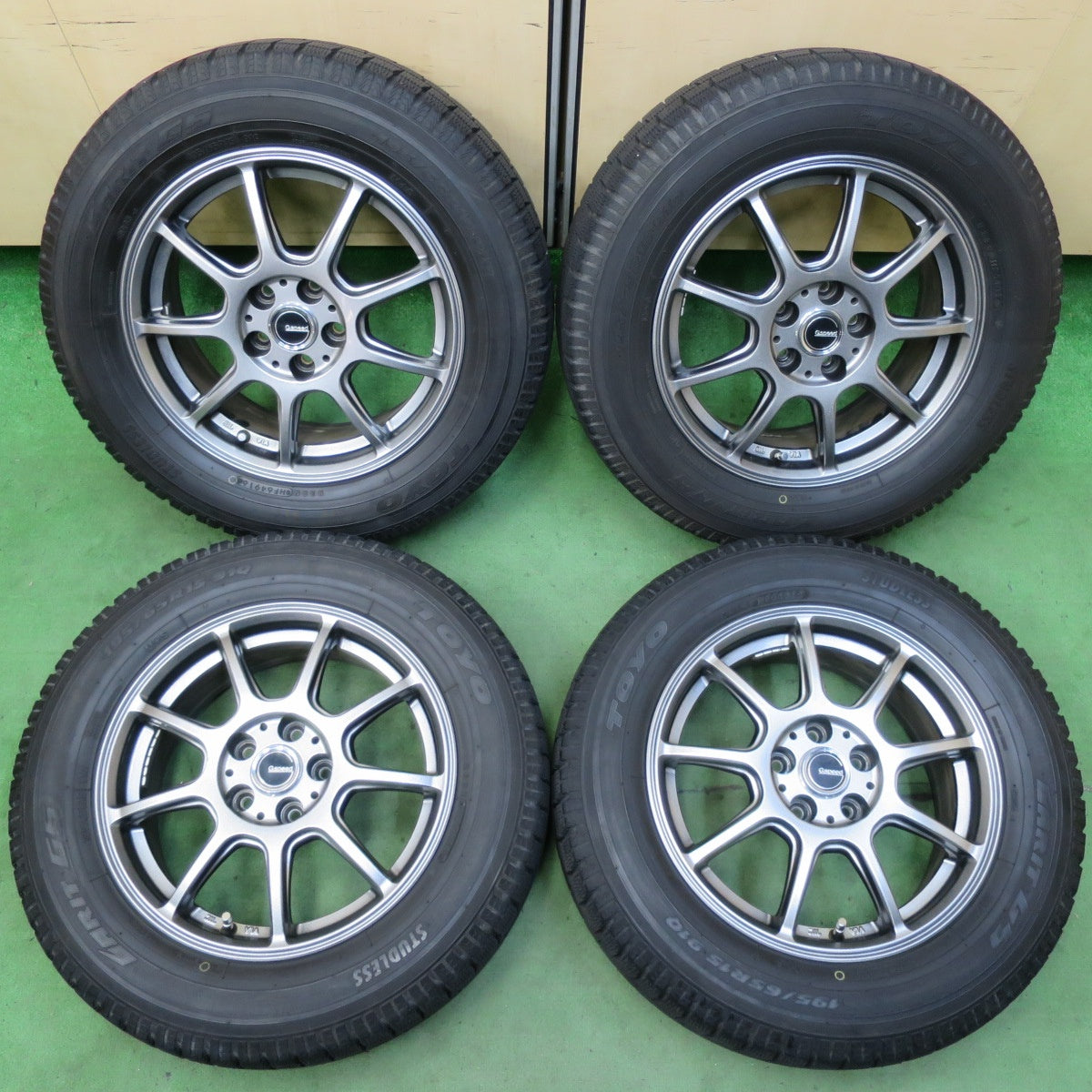 バリ溝!キレイ!9分★プリウス 等 195/65R15 スタッドレス トーヨー ガリット G5 G.Speed Gスピード 15インチ PCD100/5H★5051011イス