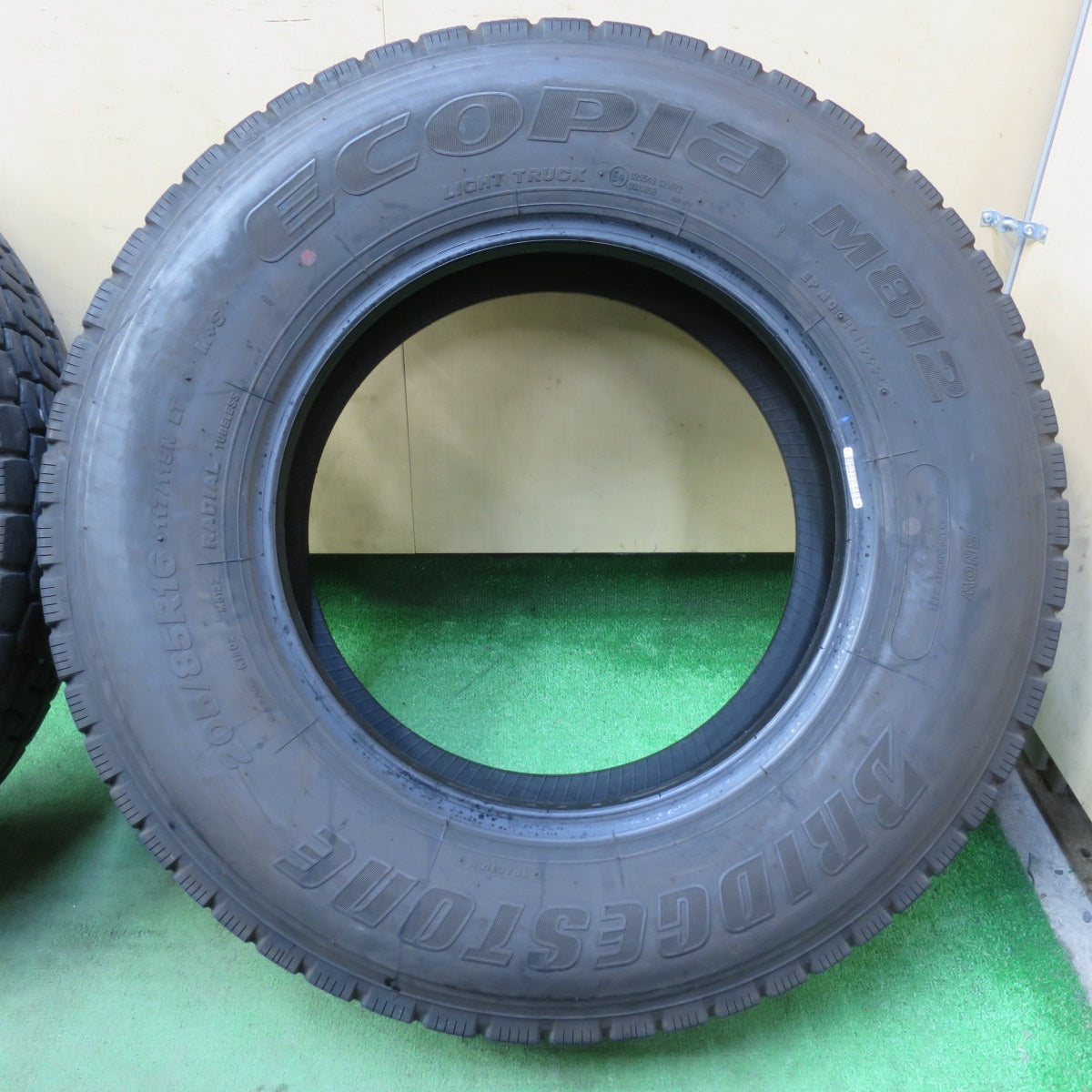 バリ溝!25年!9.5分!6本★トラック タイヤ 205/85R16 117/115N ブリヂストン エコピア M812 ミックス オールシーズン 16インチ★5102309イスタ