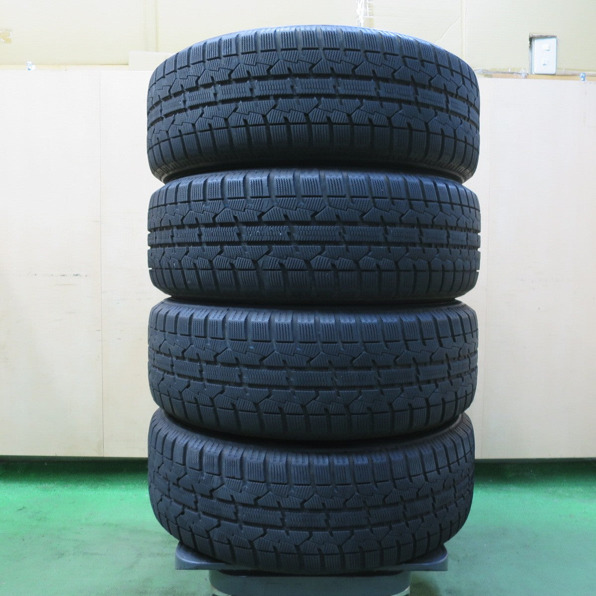 バリ溝!キレイ!9分★ワーゲン ゴルフ 純正 BORBET 205/60R16 スタッドレス トーヨー オブザーブ ガリット GIZ 16インチ ボルベット PCD112/5H★5082603イス