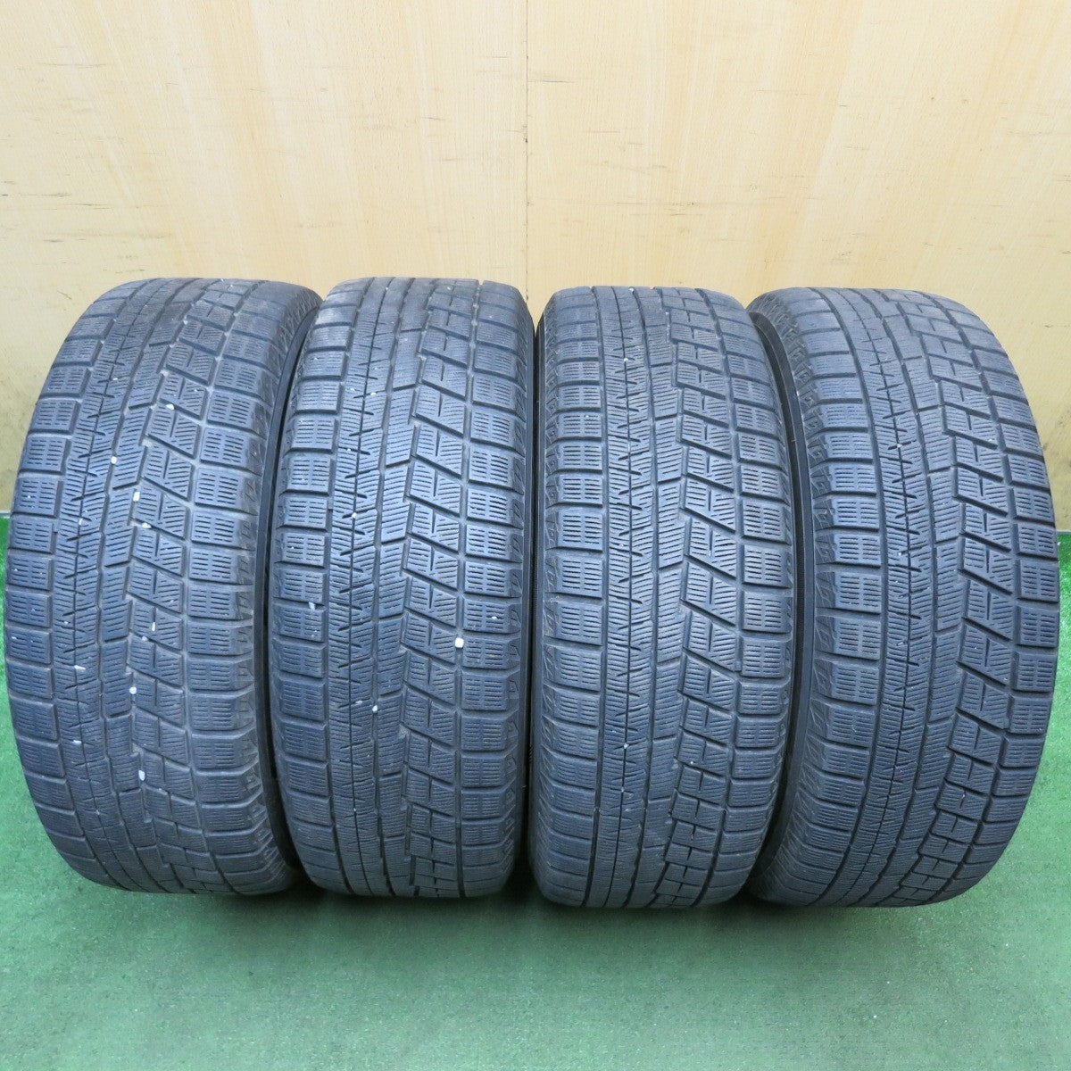 バリ溝!22年!キレイ!9.5分◎スタッドレス 215/55R17 ヨコハマ アイスガード iG60 GRASS グラス 17インチ PCD114.3/5H◎6100305HAス