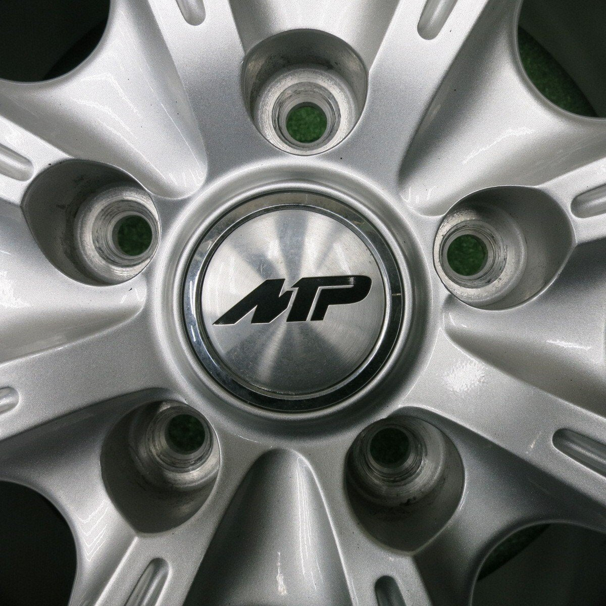 バリ溝!20年!キレイ!9.5分★マツダ 純正 オリジナル MP-04 205/60R16 スタッドレス ダンロップ ウインターマックス WM02 16インチ PCD114.3/5H★4122002NJス