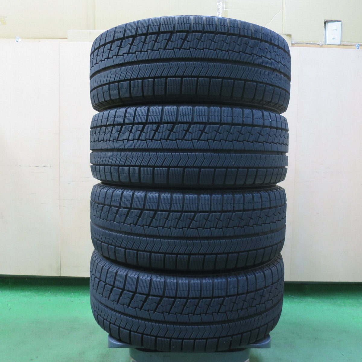 バリ溝!21年!キレイ!9.5分★ワーゲン 等 205/55R16 スタッドレス ブリヂストン ブリザック VRX Team Sparco チームスパルコ 16インチ PCD112/5H★5051206イス