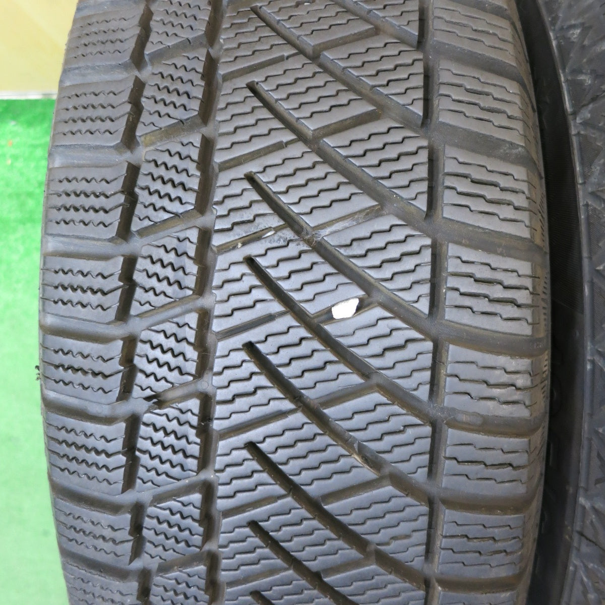 バリ溝!キレイ!9.5分★スタッドレス 195/65R15 コンチネンタル コンチバイキング コンタクト6 LAUFBAHN ラウフバーン 15インチ PCD114.3/5H★5051401NJス
