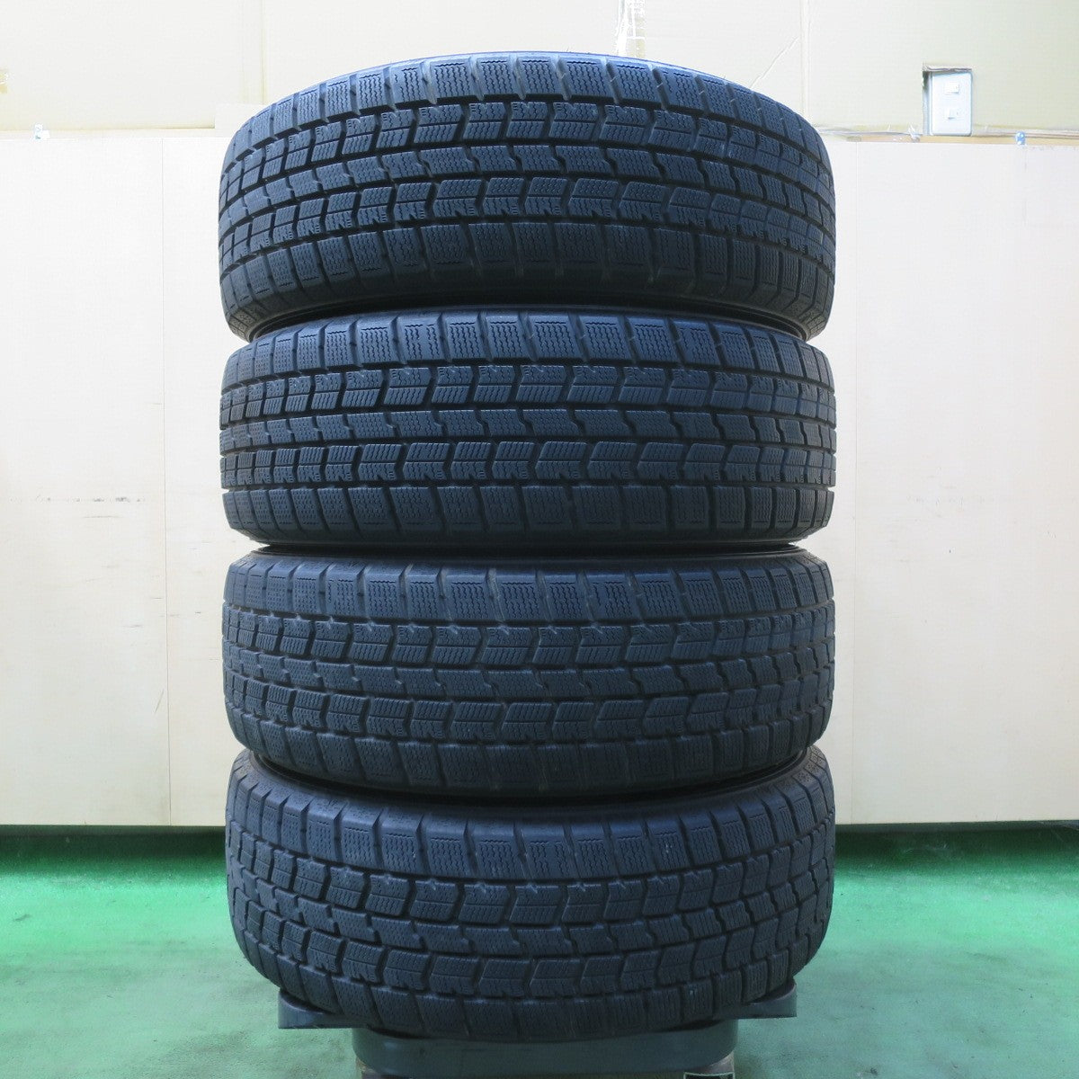 バリ溝!キレイ!9.5分★LOXARNY SPORT 195/55R16 スタッドレス グッドイヤー アイスナビ7 ロクサーニ スポーツ 16インチ PCD100/4H★5092602イス