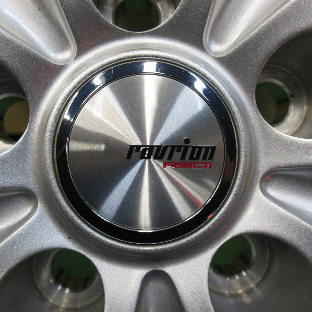 バリ溝!23年!キレイ!ほぼ10分★スタッドレス 215/60R17 グッドイヤー アイスナビ8 ravrion RS01 ラブリオン 17インチ PCD114.3/5H★4123012イス