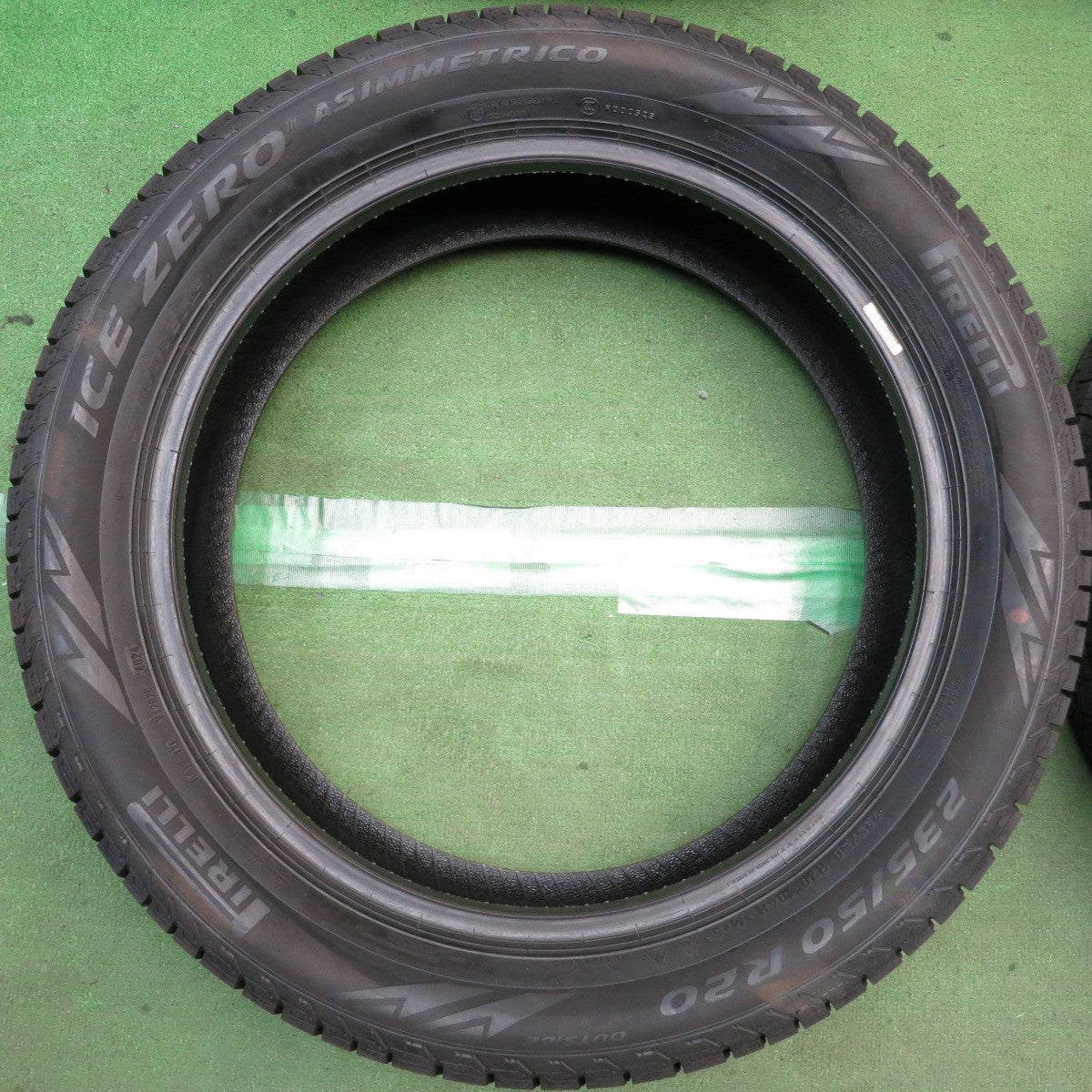 未使用!24年◎スタッドレス 235/50R20 ピレリ アイスゼロ アシンメトリコ タイヤ 20インチ CX-60 CX-80 レクサス NX 等◎6101001HAスタ