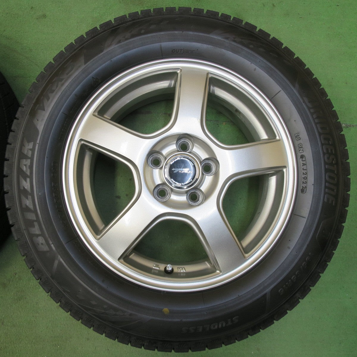 超バリ溝!22年!キレイ!ほぼ10分★プリウス 等 195/65R15 スタッドレス ブリヂストン ブリザック VRX3 TOPRUN トップラン 15インチ PCD100/5H★5092908イス