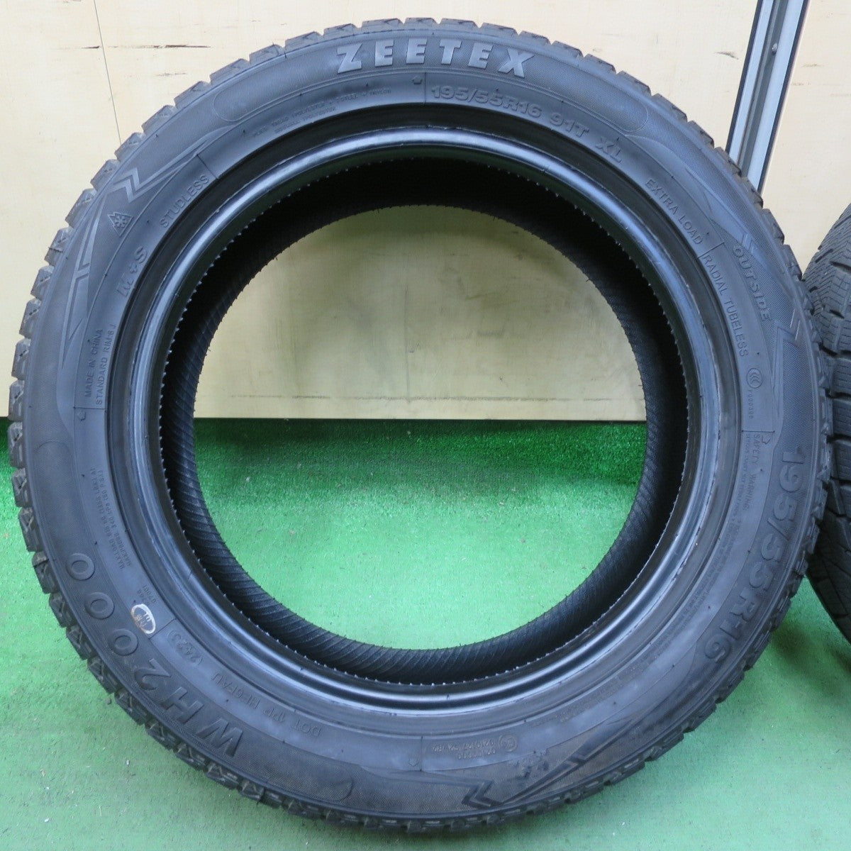 バリ溝!23年!ほぼ10分★スタッドレス 195/55R16 ジーテックス WH2000 タイヤ 16インチ プリウス キューブ ヴィッツ ノート等★5040308イスタ
