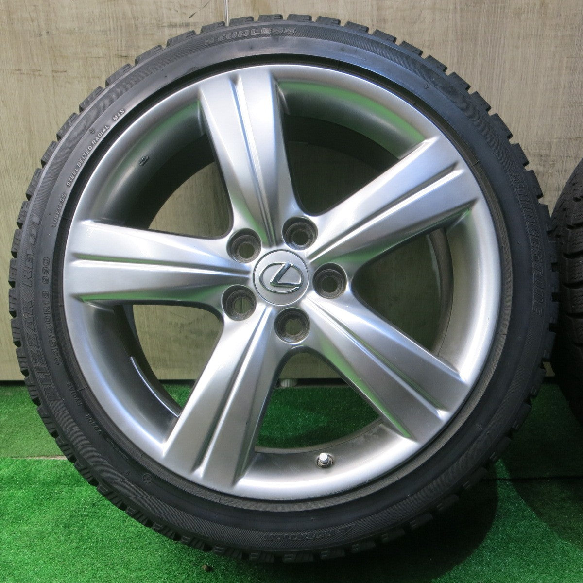 センサー付!キレイ★レクサス GS 純正 245/40R18 スタッドレス ブリヂストン ブリザック REVO1 18インチ PCD114.3/5H★5051602NJス
