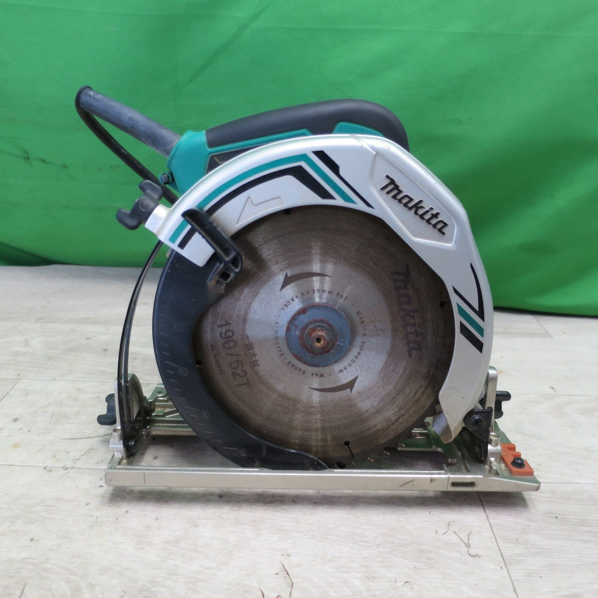 送料無料] キレイ☆マキタ 190mm 電気 マルノコ 100V M585 丸のこ 丸鋸