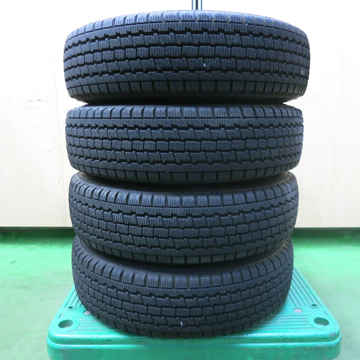 キレイ!21年★スタッドレス 145/80R12 80/78N ブリヂストン W300 スチール ホイール 12インチ PCD100/4H★5091802SKス