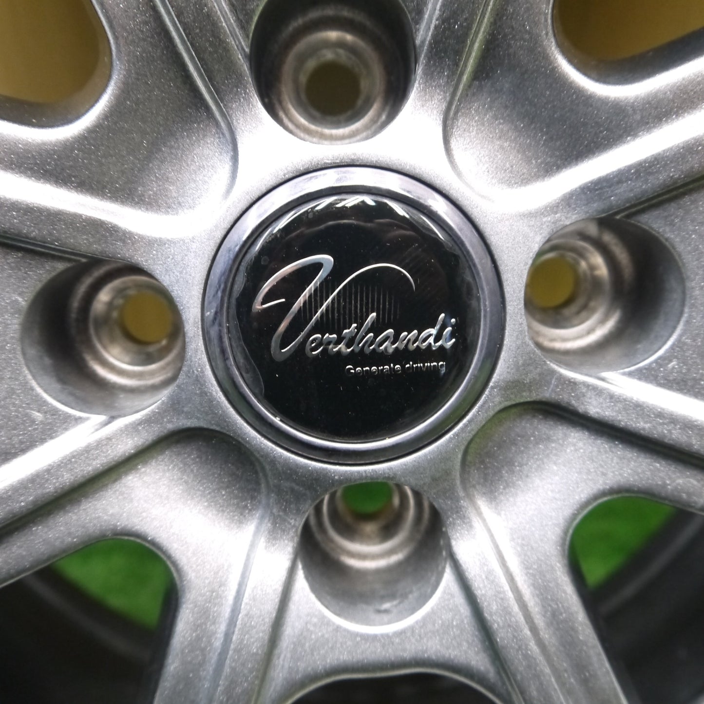 バリ溝!24年!キレイ!9.5分以上★スタッドレス 165/70R14 ハイフライ Win-turi 216 Verthandi ヴェルザンディ ヴェルサンディ 14インチ PCD100/4H★5080108Hス