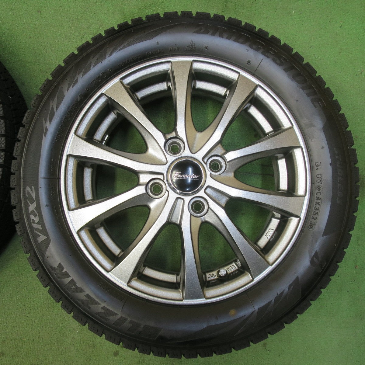 バリ溝!23年!キレイ!9分★スタッドレス 155/65R14 ブリヂストン ブリザック VRX2 Exceeder エクシーダー 14インチ PCD100/4H★5090906イス