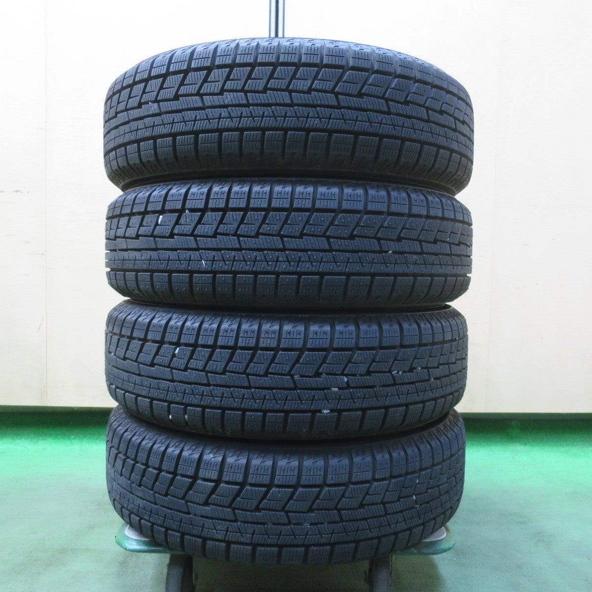 バリ溝!24年!キレイ!ほぼ10分★スタッドレス 155/65R14 ヨコハマ アイスガード iG60 Carrowin スチール ホイール 14インチ PCD100 114.3/4H マルチ★5110804イス