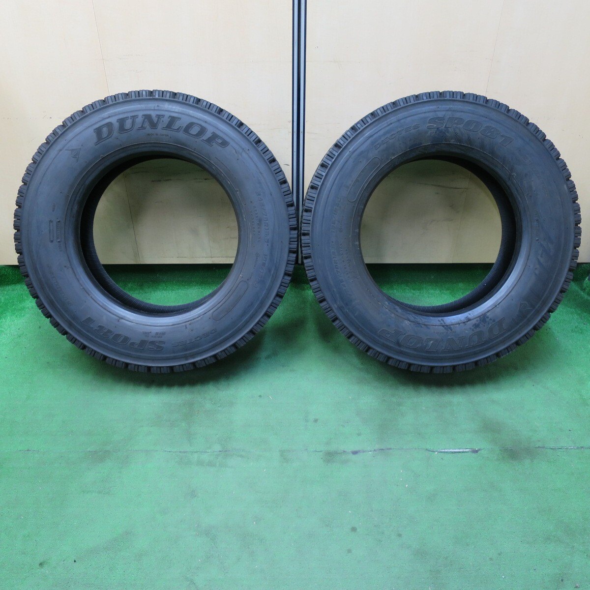 ほぼ未使用 20年★トラック タイヤ 245/70R19.5 136/134J スタッドレス ダンロップ デクテス SP081 19.5インチ★4102107イスタ