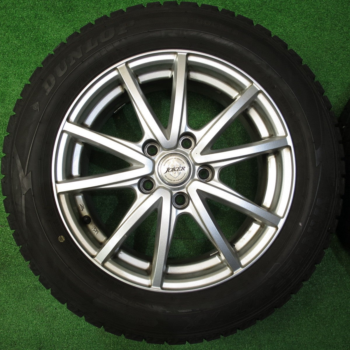 バリ溝!9分★スタッドレス 205/60R16 ダンロップ ウインターマックス WM02 JOKER ジョーカー 16インチ PCD114.3/5H★5052302NJス