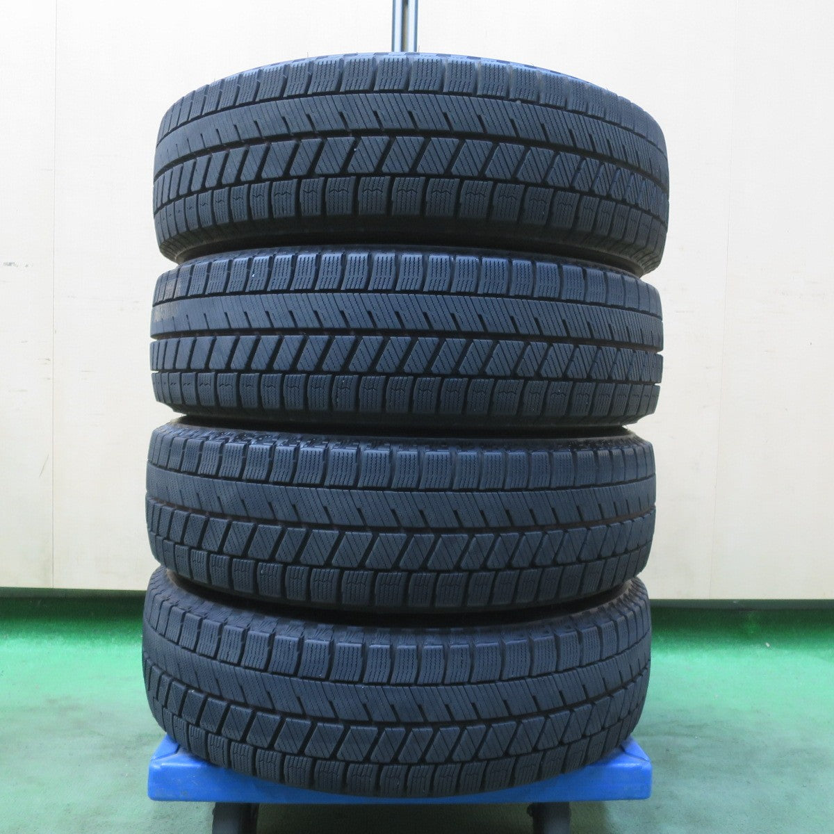 バリ溝!23年!キレイ!8.5分★スタッドレス 155/65R14 ブリヂストン ブリザック VRX3 TOPRUN トップラン 14インチ PCD100/4H★6050804イス