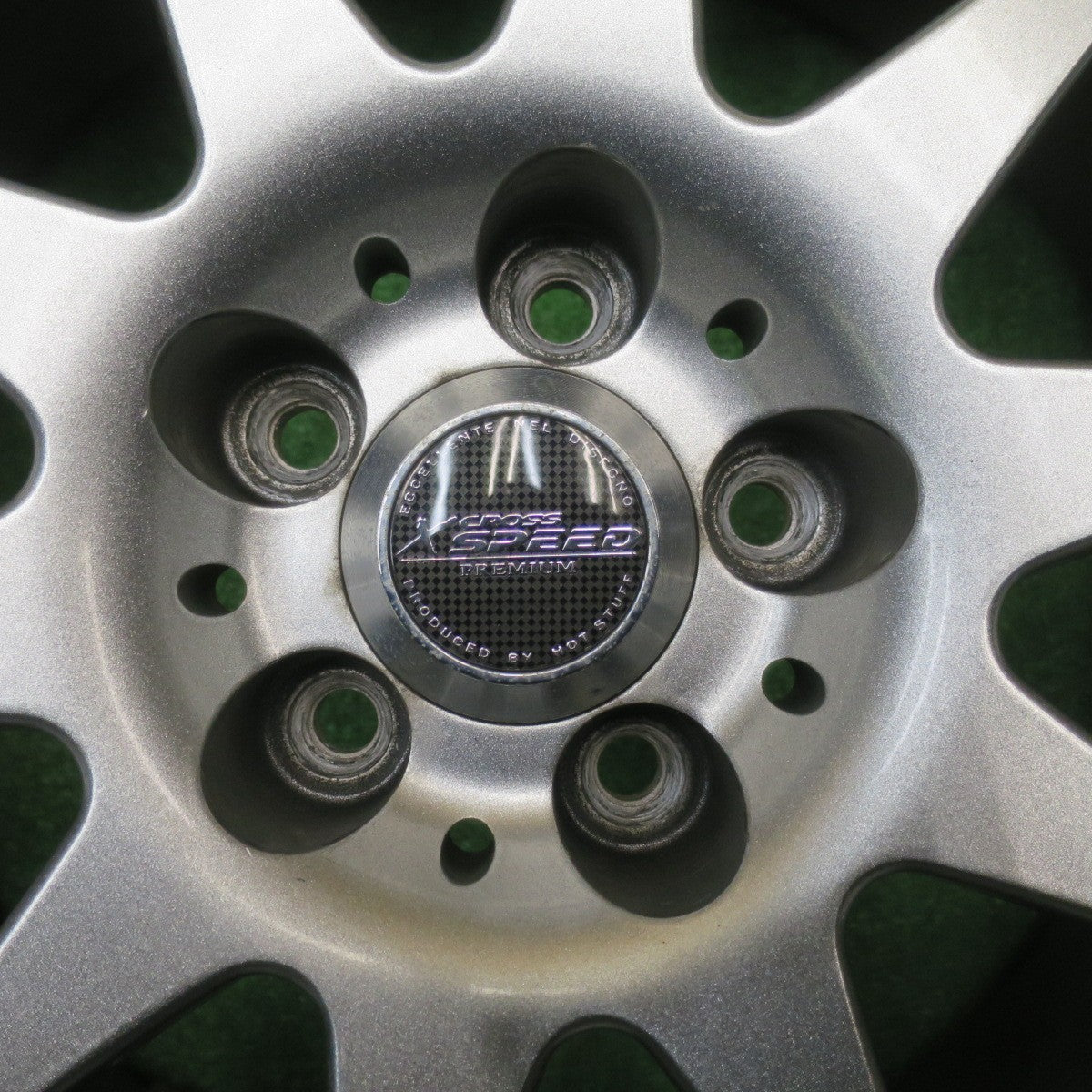 バリ溝!キレイ!9.5分★XV フォレスター 等 225/55R18 スタッドレス ヨコハマ アイスガード G075 X CROSS SPEED PREMIUM クロススピード 18インチ PCD100/5H★5102808NJス