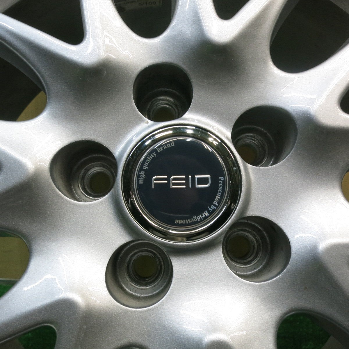 バリ溝!キレイ!9.5分★インプレッサ 等 205/55R16 スタッドレス ブリヂストン ブリザック REVO GZ FEID 16インチ PCD100/5H★5042205TNス