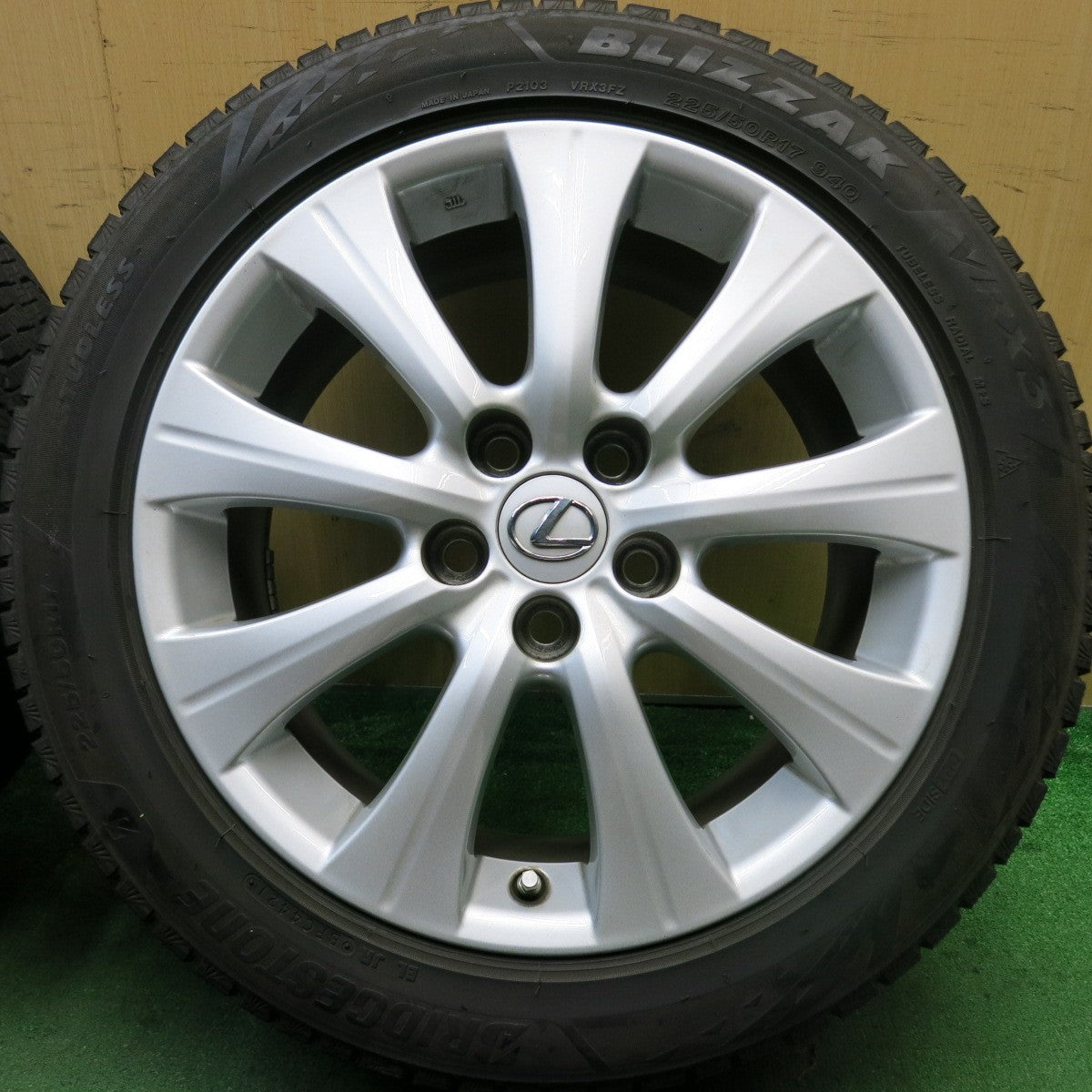 センサー付!バリ溝!21年!キレイ!8.5分★レクサス GS 純正 225/50R17 スタッドレス ブリヂストン ブリザック VRX3 VRX2 17インチ PCD114.3/5H★5070103HAス