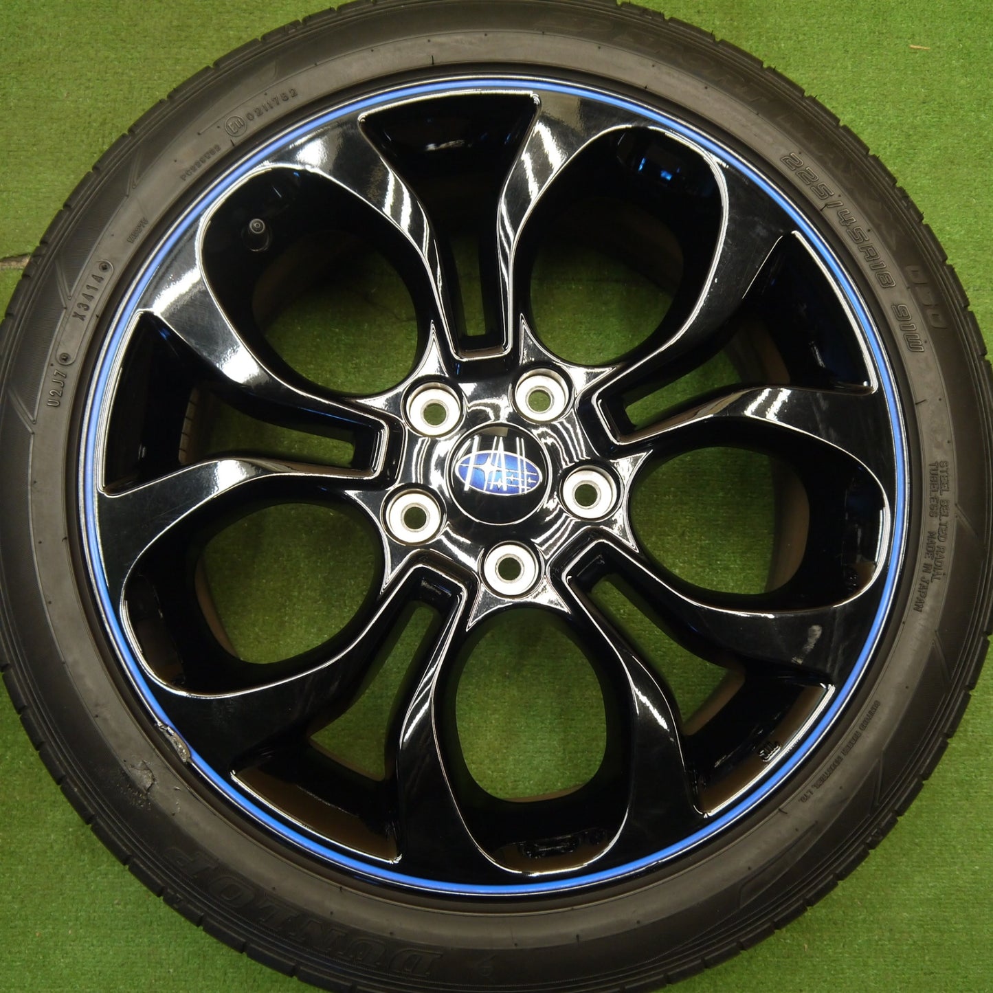 キレイ★スバル レヴォーグ VM 純正 OP 225/45R18 ダンロップ SPスポーツマックス 050 18インチ PCD114.3/5H★5041504Hノ
