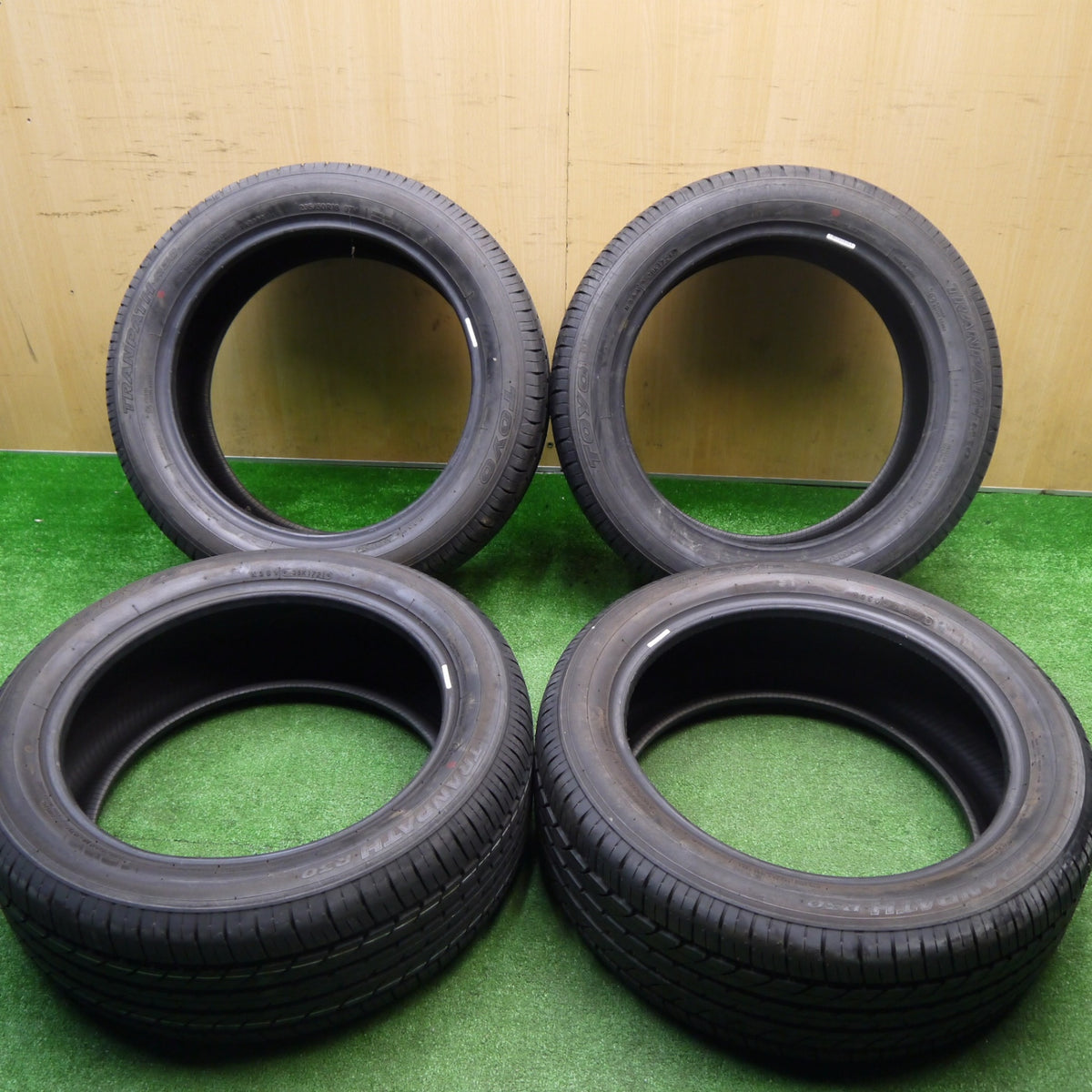 新車外し!21年★235/50R18 トーヨー トランパス R30 タイヤ 18インチ アルファード ヴェルファイア 等★5110406Hノタ