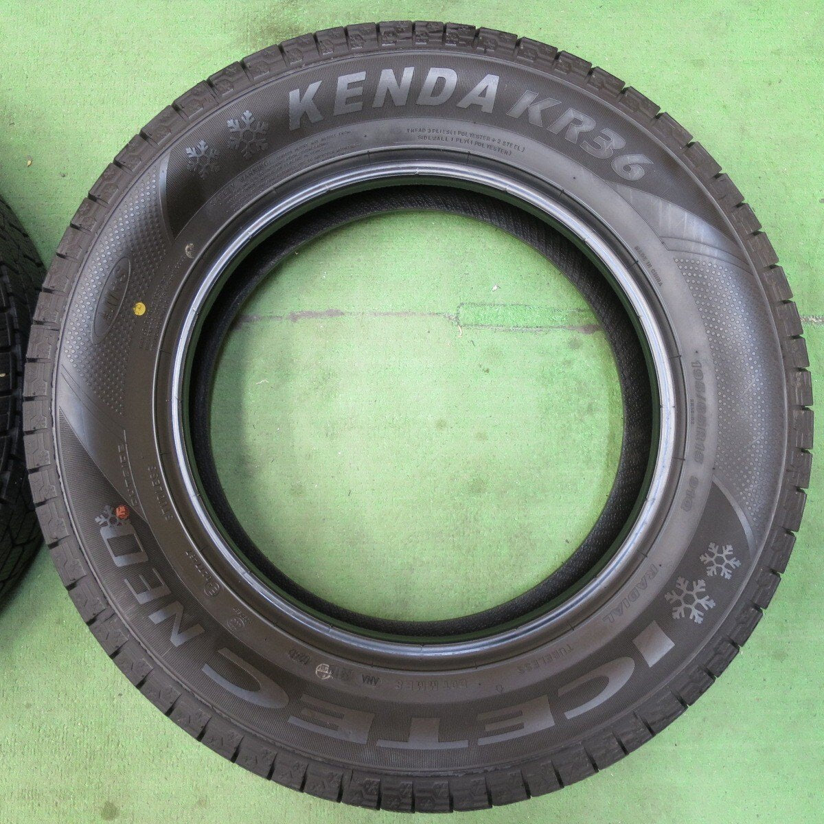 バリ溝!9.5分★スタッドレス 195/65R15 ケンダ KR36 アイステック ネオ タイヤ 15インチ ノア ヴォクシー エスクァイア アイシス 等★5040511イスタ