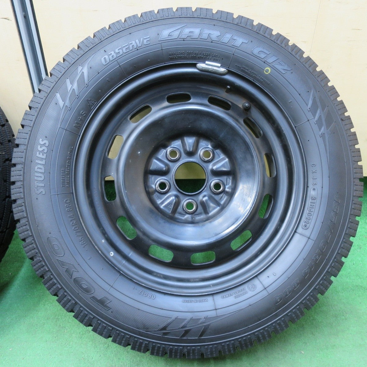 タイヤほぼ未使用!22年★スタッドレス 185/70R14 トーヨー オブザーブ ガリット GIZ スチール ホイール 14インチ PCD100/5H★4121105イス