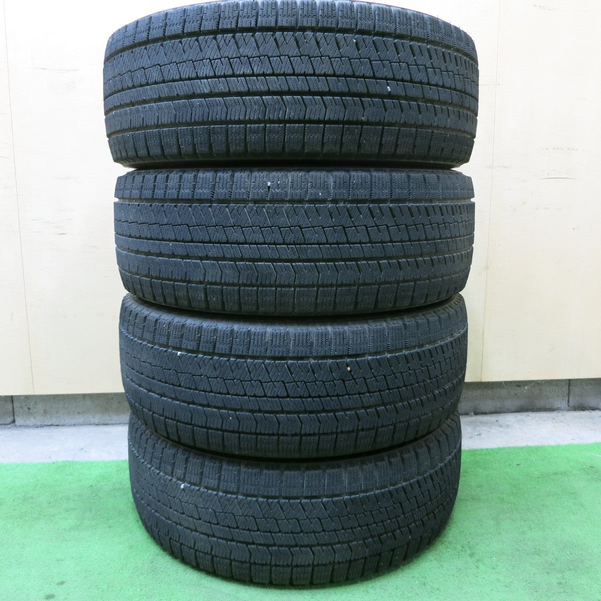 バリ溝!9.5分★スタッドレス 235/45R18 ブリヂストン ブリザック VRX2 BALMINUM バルミナ 18インチ PCD114.3/5H★5050702ナス