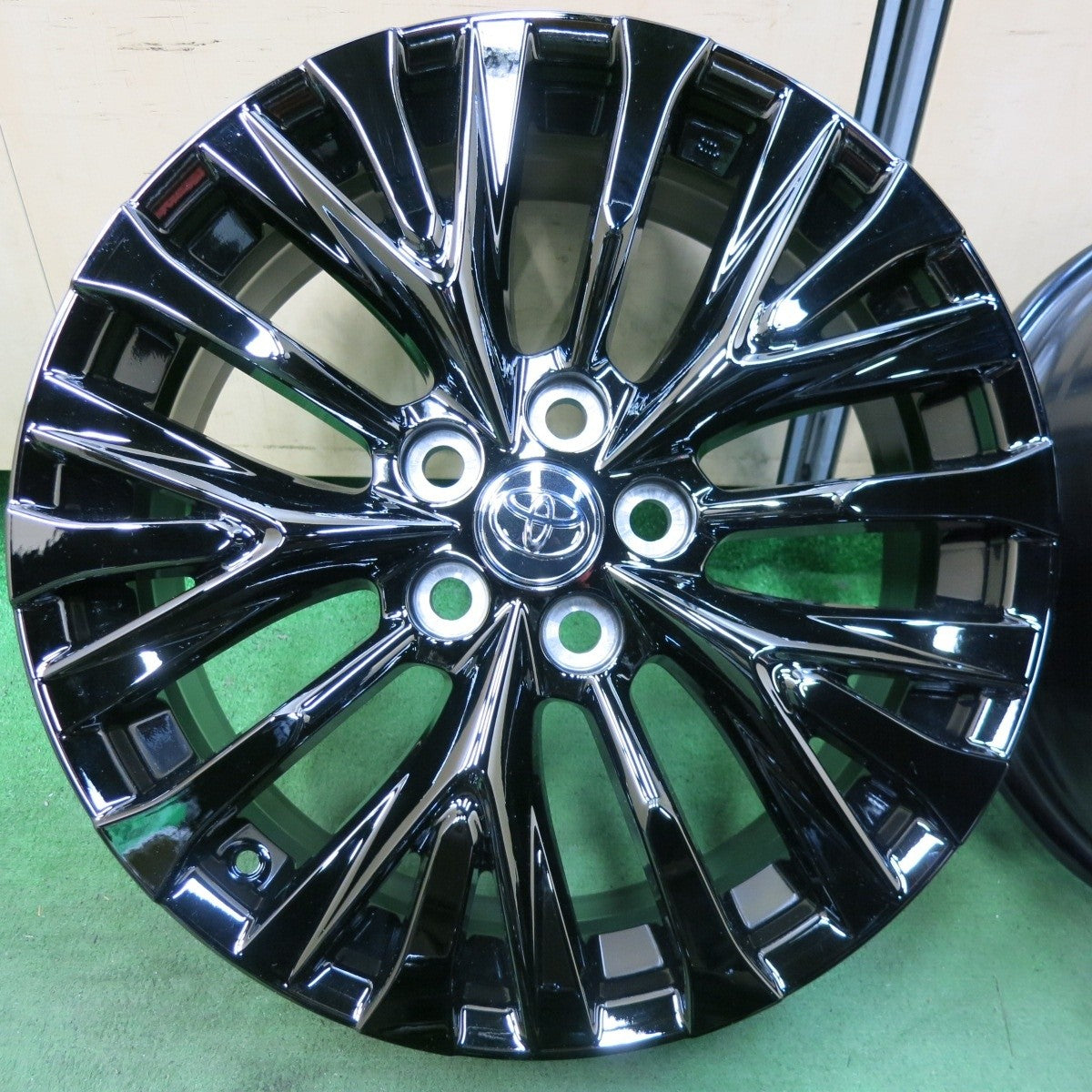 新車外し★トヨタ 40系 ヴェルファイア Zプレミアム 純正 ホイール 19インチ 19×7J アルファード PCD120/5H★5021415SYホ