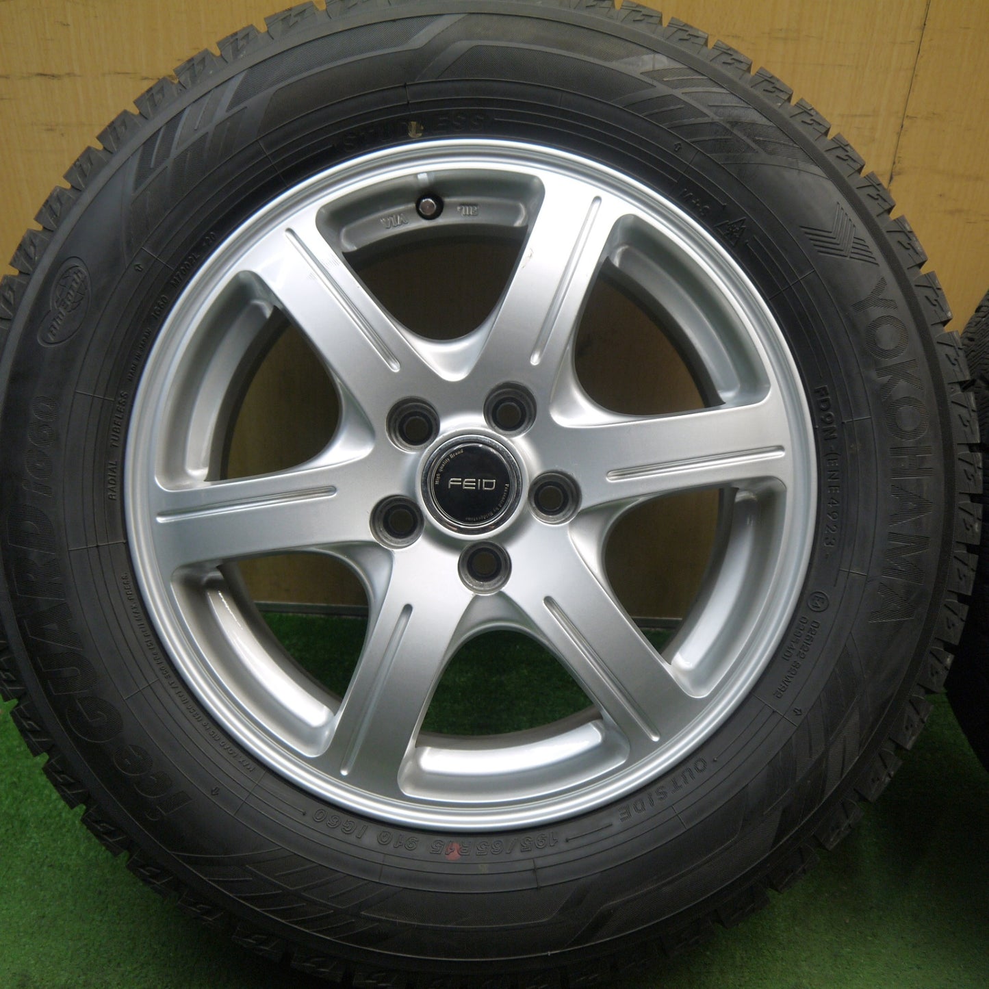 バリ溝!23年!9.5分★プリウス 等 195/65R15 スタッドレス ヨコハマ アイスガード iG60 FEID G6 フェイド 15インチ PCD100/5H★5091601Hス