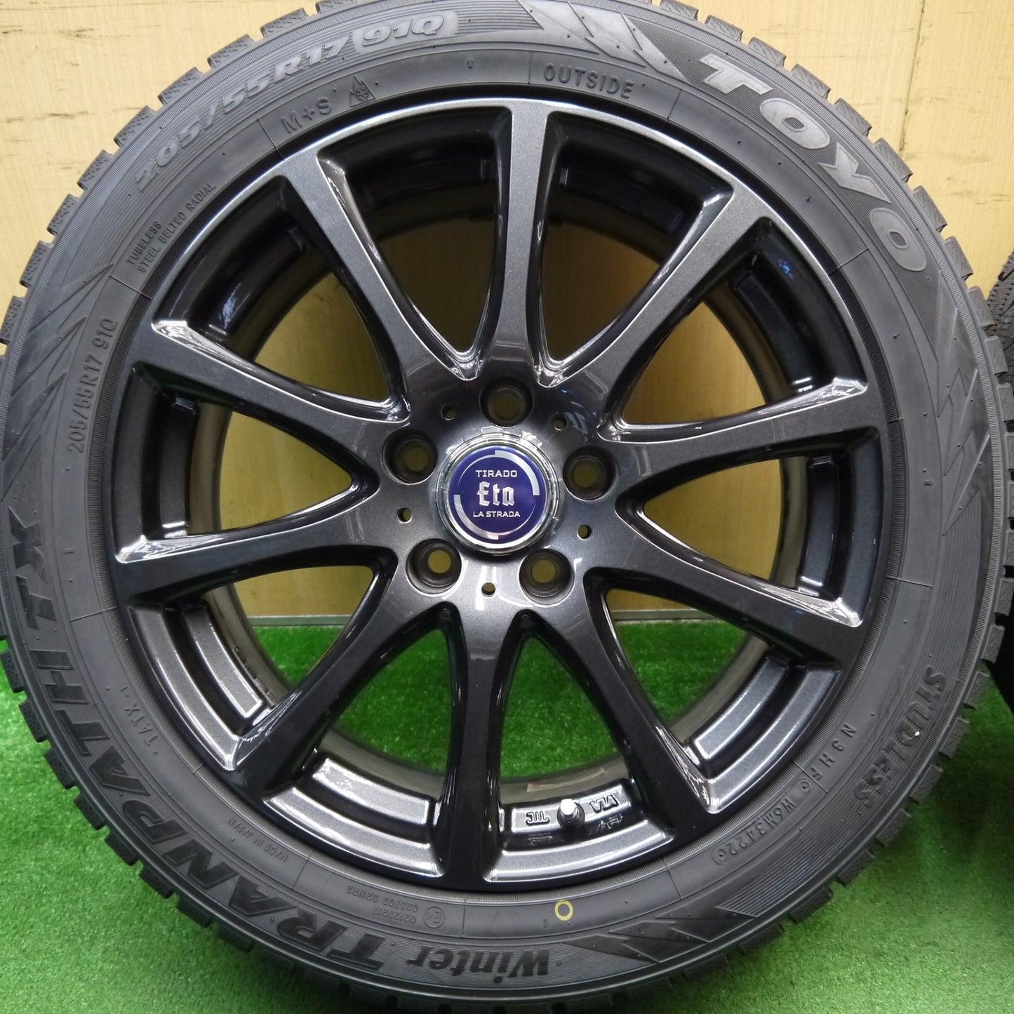 超バリ溝!22年!キレイ!ほぼ10分★スタッドレス 205/55R17 トーヨー ウインター トランパス TX TIRADO Eta LA STRADA ティラード ラストラーダ 17インチ PCD114.3/5H★5052302Hス