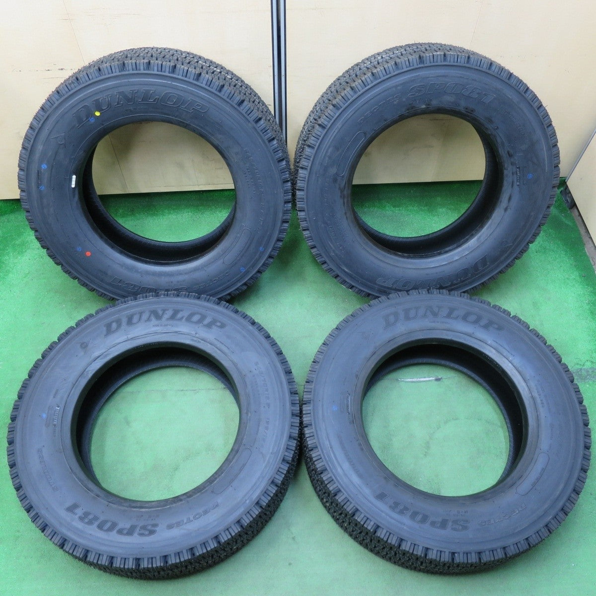 未使用!24年★トラック タイヤ 245/70R19.5 136/134J スタッドレス ダンロップ デクテス SP081 DECTES 19.5インチ★4120905イスタ