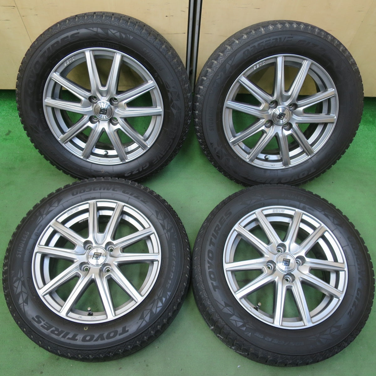 バリ溝!キレイ!8.5分★スタッドレス 185/65R15 トーヨー オブザーブ GIZ2 SEIN ザイン 15インチ PCD100/4H★5102012イス