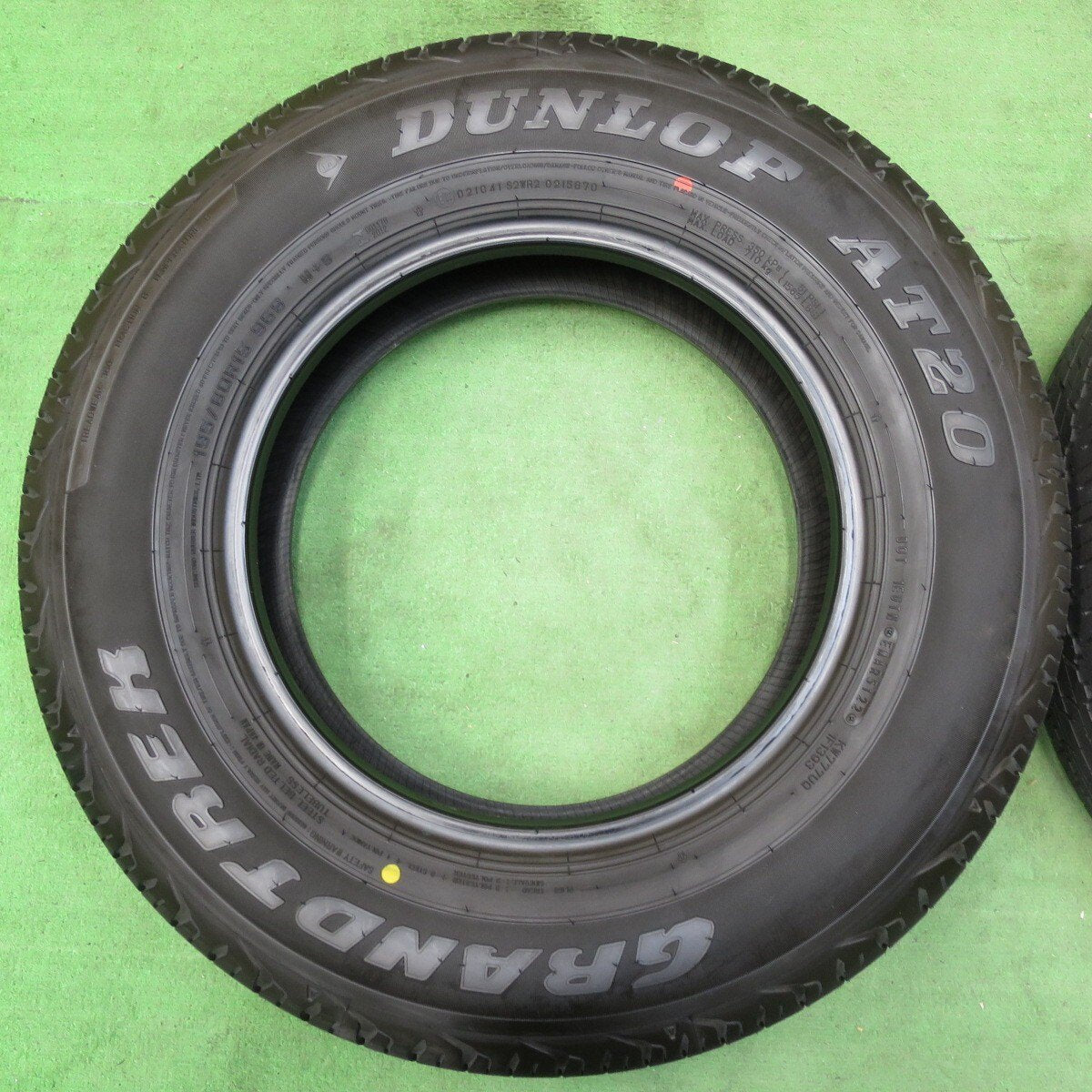 新車外し!22年★195/80R15 ダンロップ AT20 グラントレック タイヤ 15インチ ジムニー シエラ 等★4111406イノタ