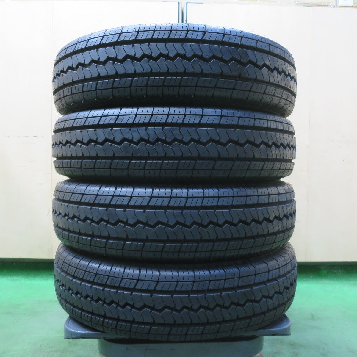 未使用★165R13 6PR トーヨー V-02e タイヤ 13インチ プロボックス タウンボックス ライトエース タウンエース エブリィ 等★5092006イノタ