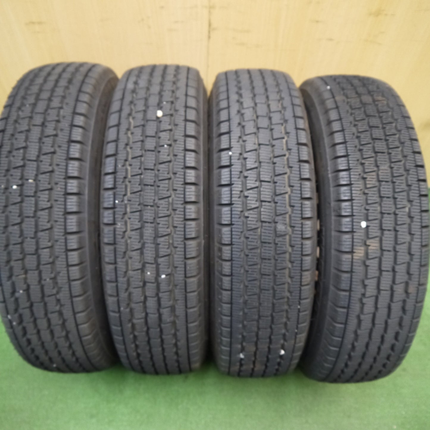 バリ溝!23年!キレイ!9分★スタッドレス 145/80R12 80/78N ブリヂストン W300 スチール ホイール 12インチ PCD100/4H★5052103Hス