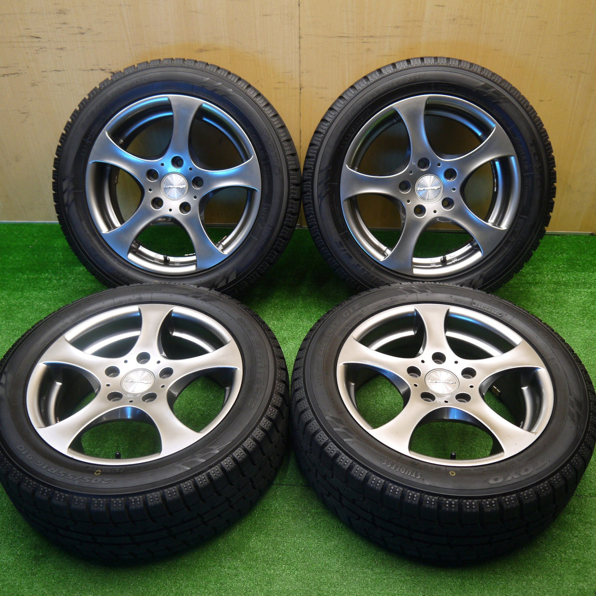 バリ溝!キレイ!9.5分★BMW 等 Eurodesign TA072 205/55R16 スタッドレス トーヨー オブザーブ ガリット GIZ 16インチ ユーロデザイン PCD120/5H★5102803Hス