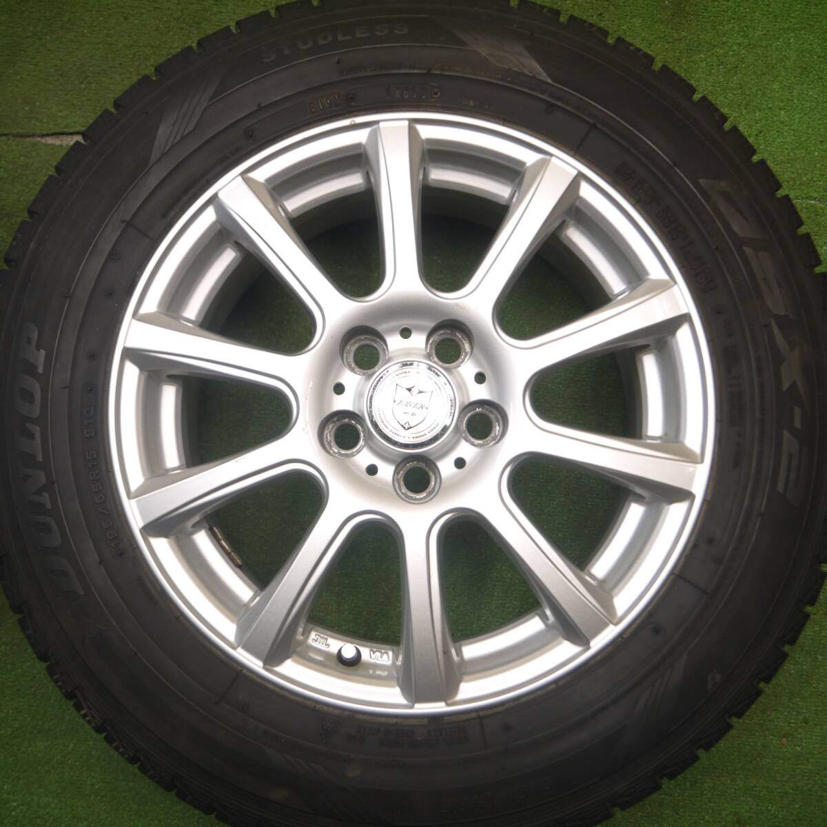 バリ溝!9分★プリウス 等 195/65R15 スタッドレス ダンロップ DSX-2 JOKER ジョーカー 15インチ PCD100/5H★5020513Hス