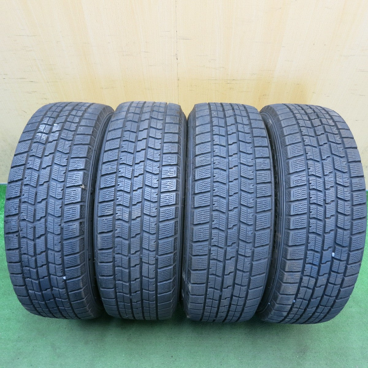 バリ溝!23年!9.5分◎スタッドレス 215/60R17 グッドイヤー アイスナビ7 ravrion RS01 ラブリオン 17インチ PCD114.3/5H◎6090607HAス
