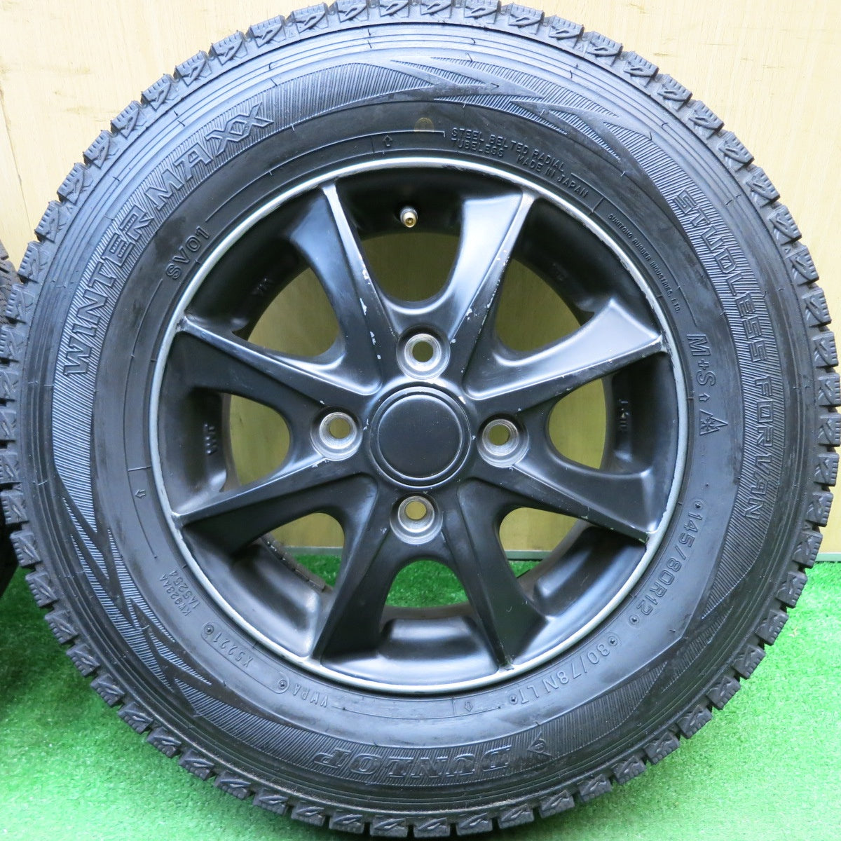 バリ溝!21年!9.5分以上★スタッドレス 145/80R12 80/78N ダンロップ ウインターマックス SV01 LEBEN レーベン 12インチ PCD100/4H★5062109HAス