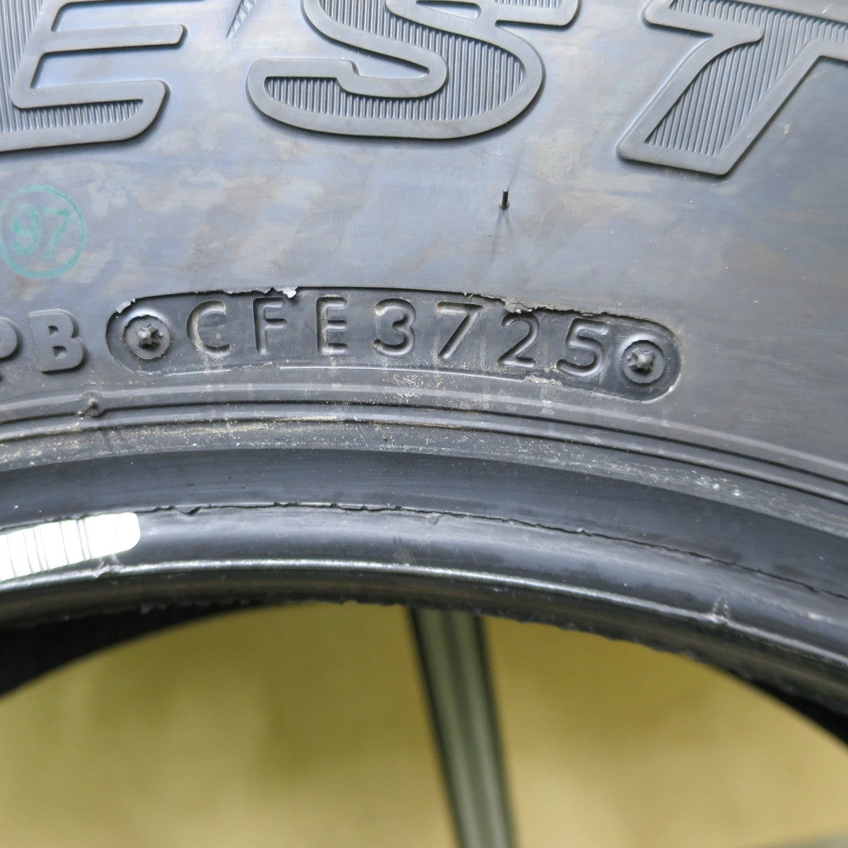 新車外し!25年!1本★ジムニー 175/80R16 ブリヂストン デューラー H/L 852 DUELER タイヤ 16インチ★6030902NGノタ